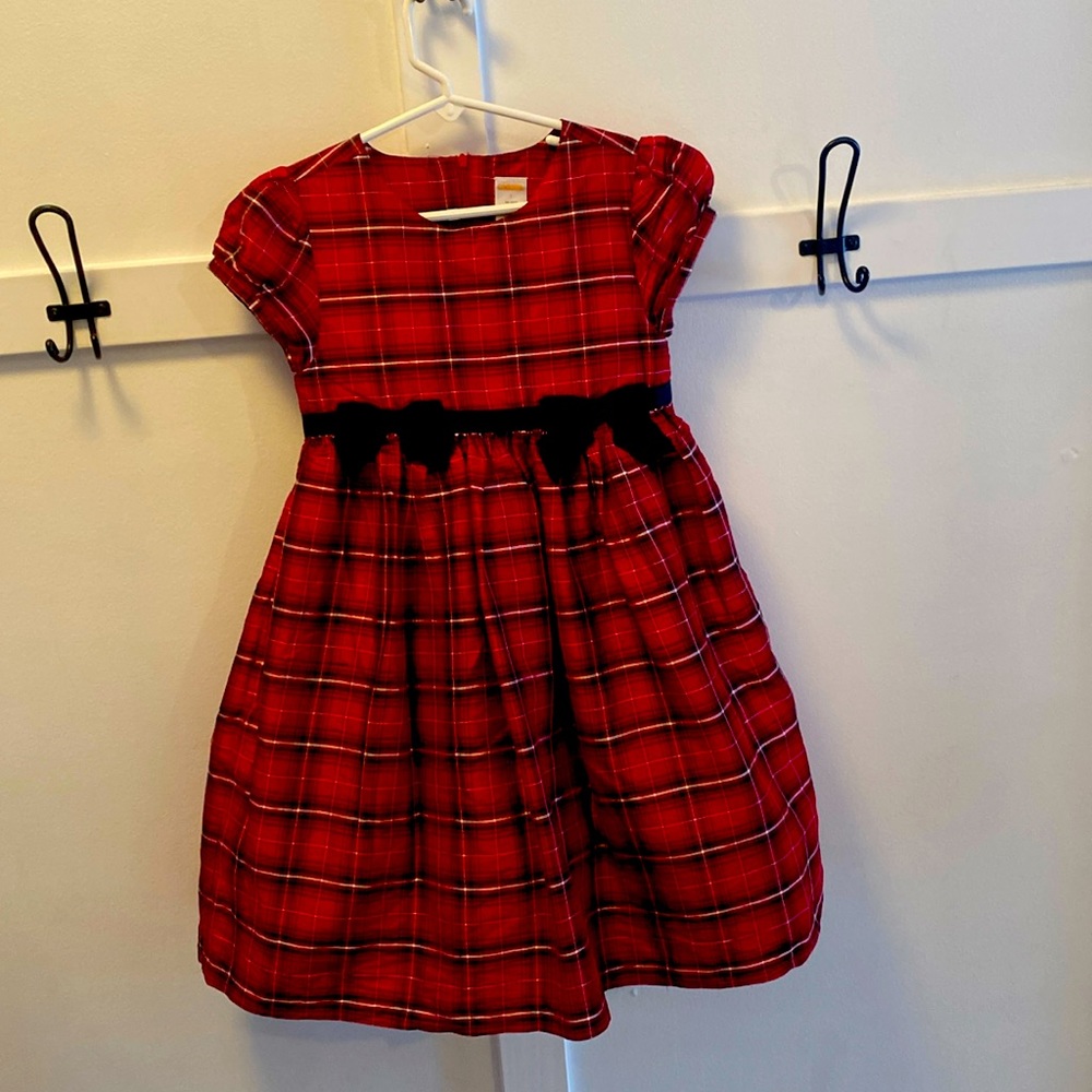 Little girls dress. Size 7.